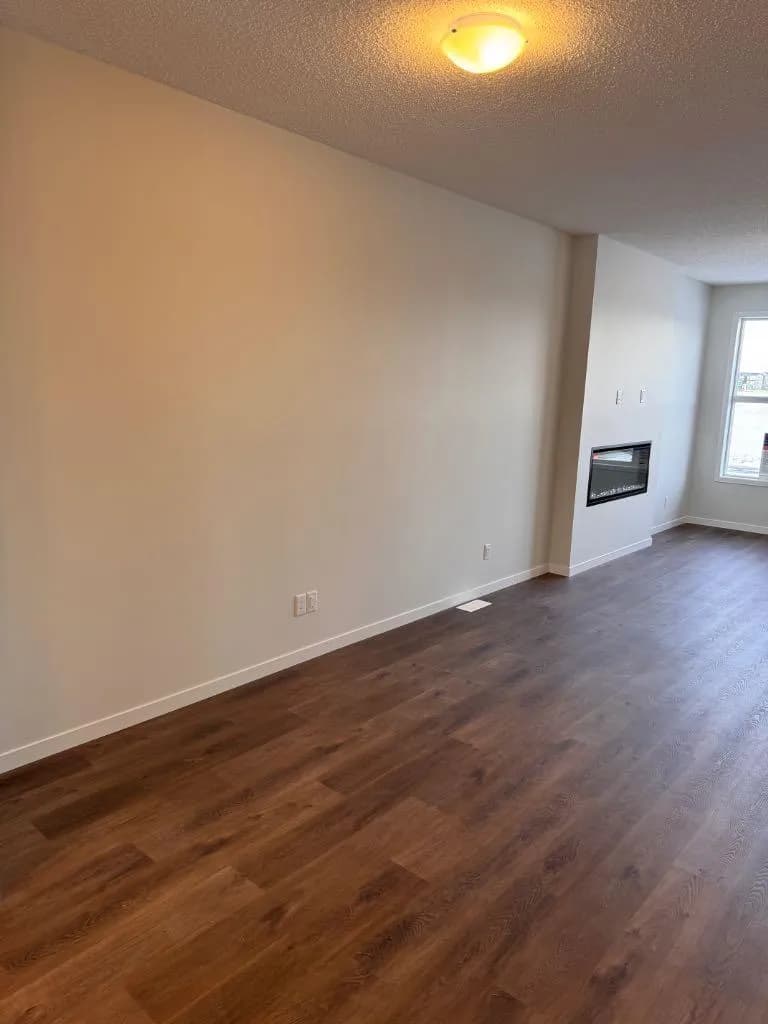 Semi Detached (Half Duplex)