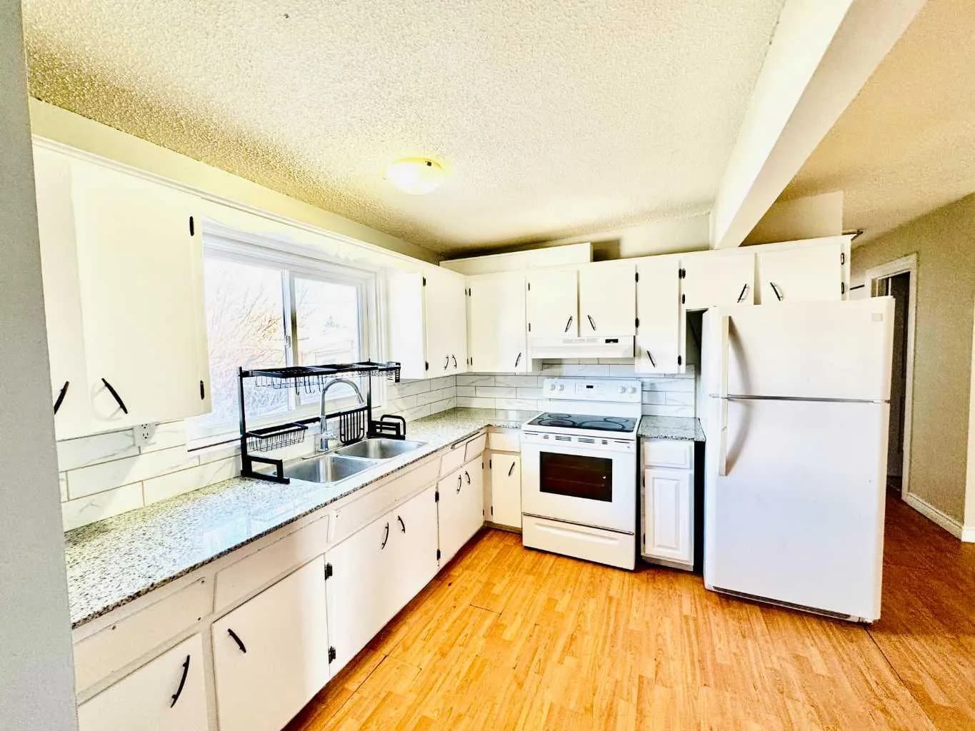 Semi Detached (Half Duplex)