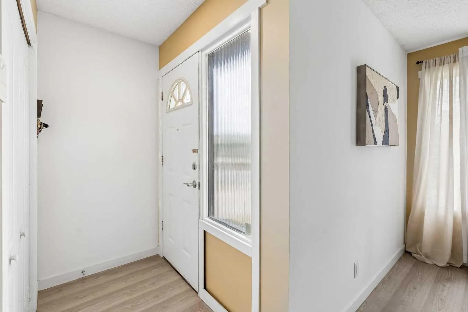 Semi Detached (Half Duplex)