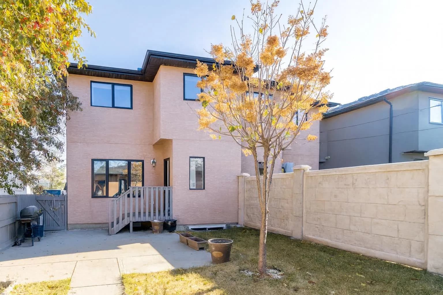 Semi Detached (Half Duplex)
