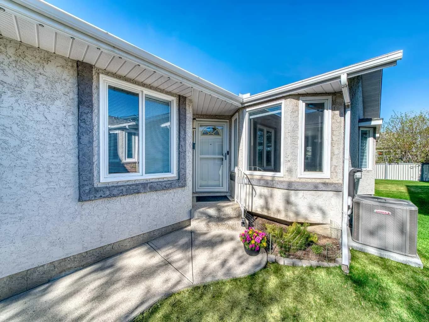 Semi Detached (Half Duplex)