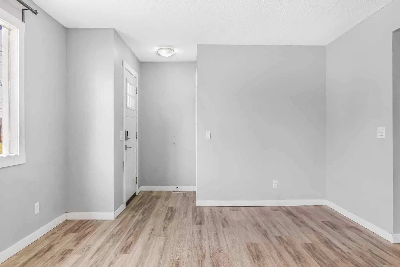 Semi Detached (Half Duplex)