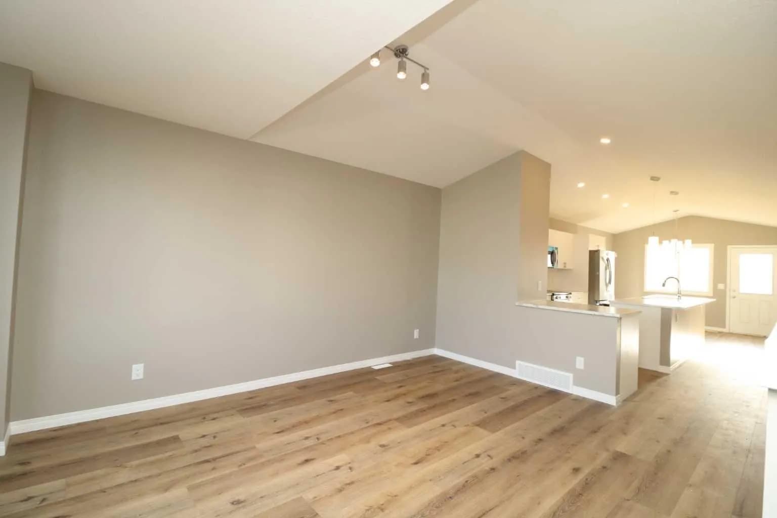 Semi Detached (Half Duplex)