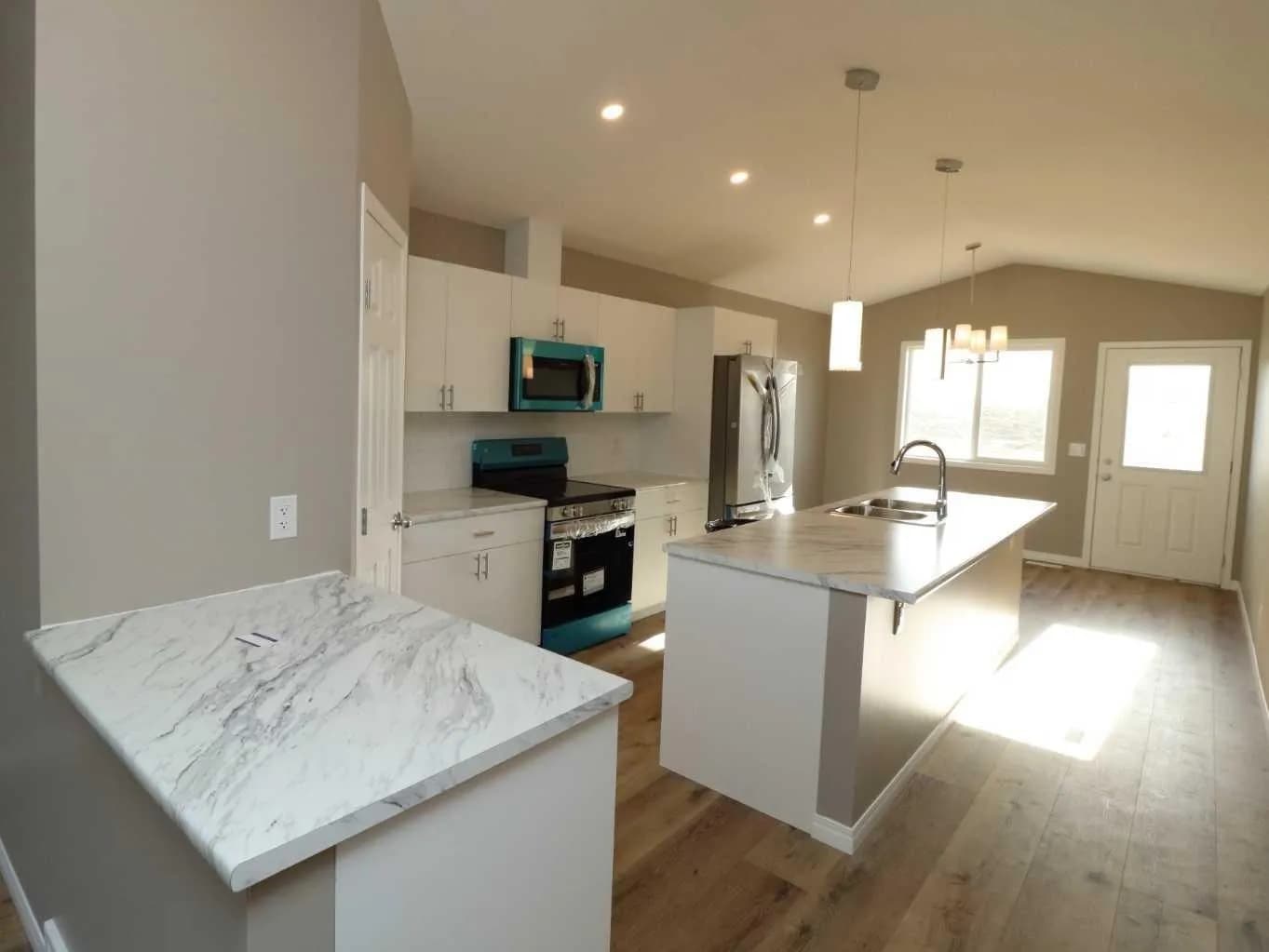 Semi Detached (Half Duplex)