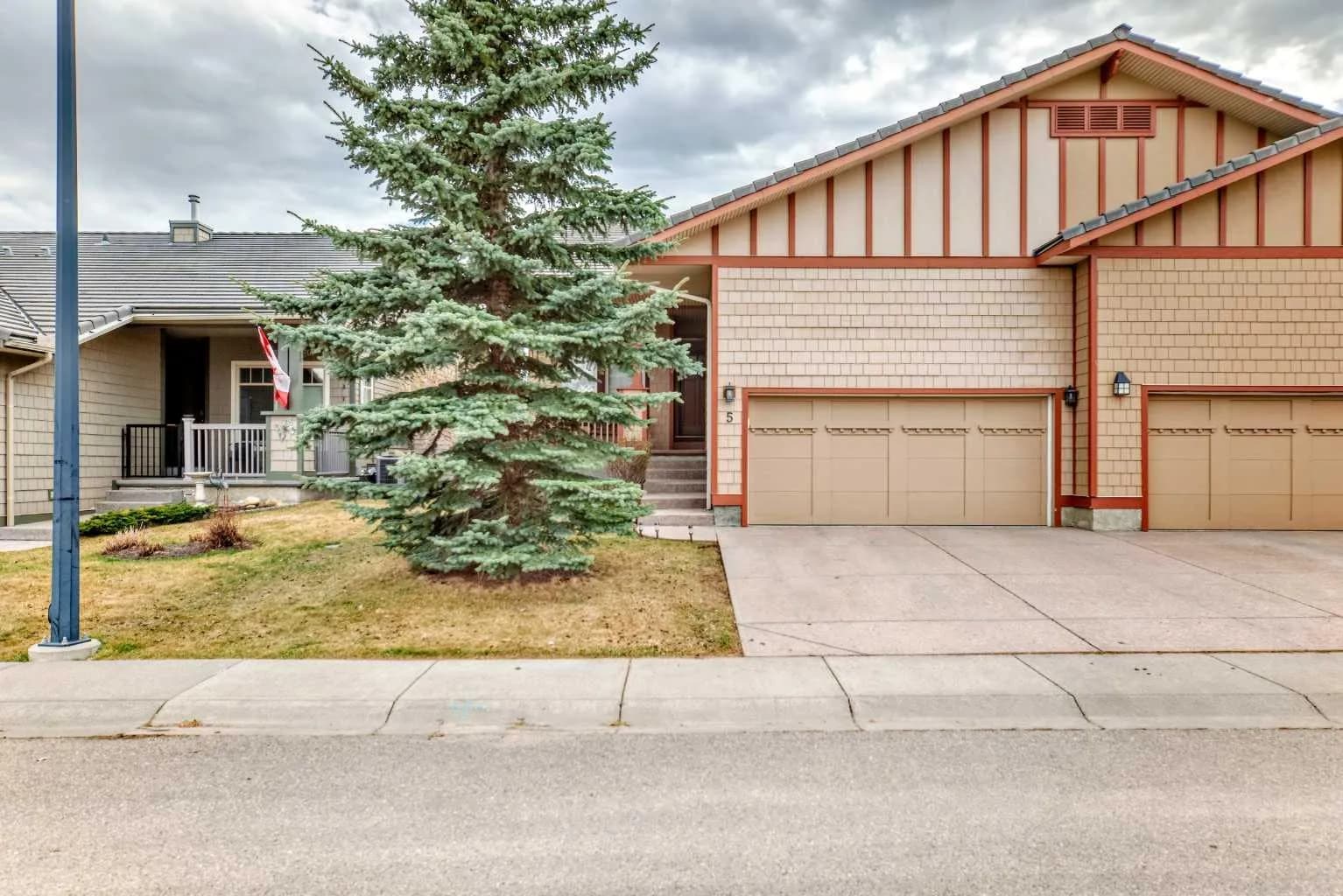 Semi Detached (Half Duplex)