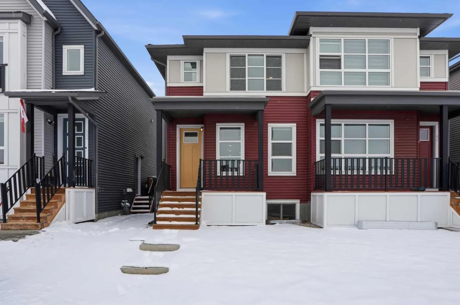 Semi Detached (Half Duplex)