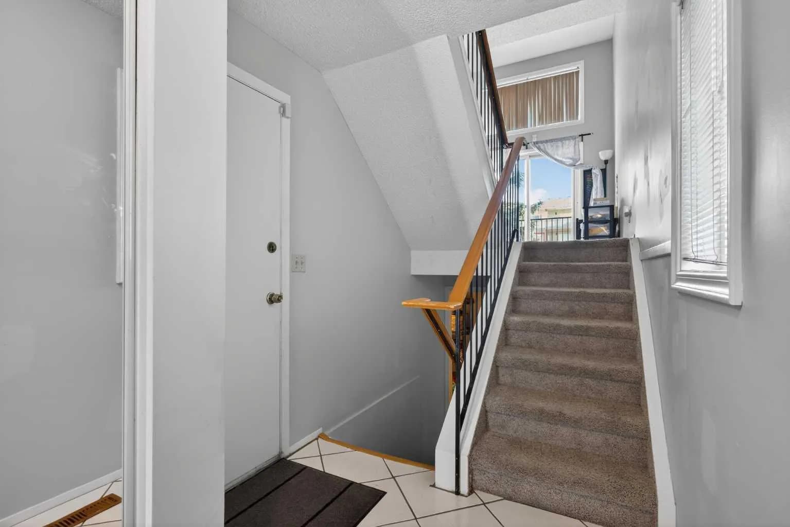 Semi Detached (Half Duplex)