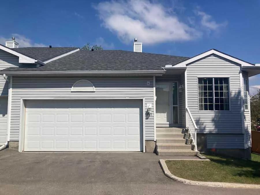 Semi Detached (Half Duplex)