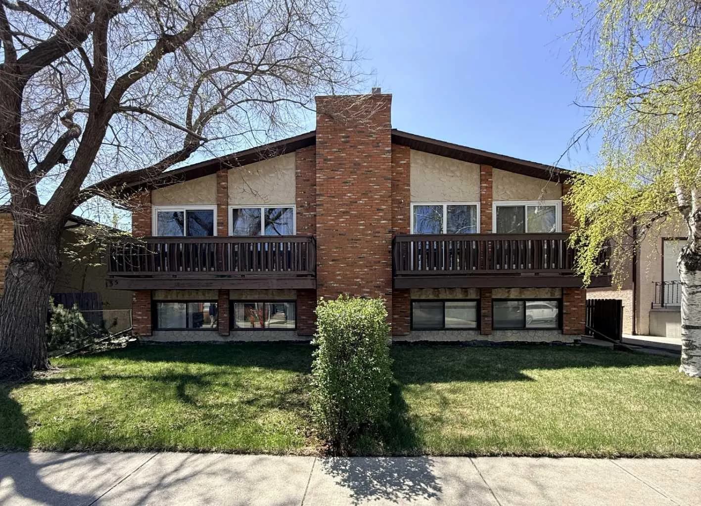 Semi Detached (Half Duplex)