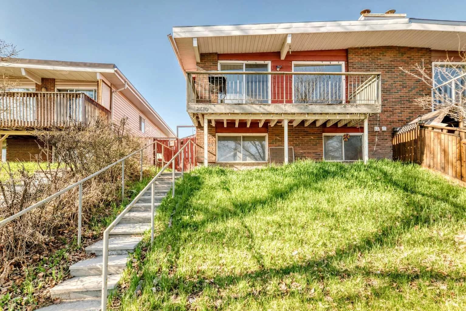 Semi Detached (Half Duplex)