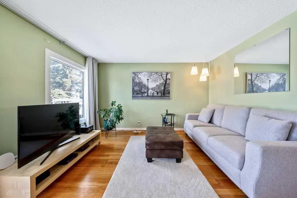 Semi Detached (Half Duplex)