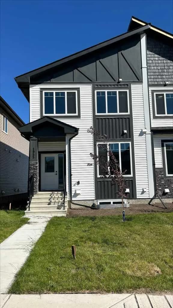 Semi Detached (Half Duplex)