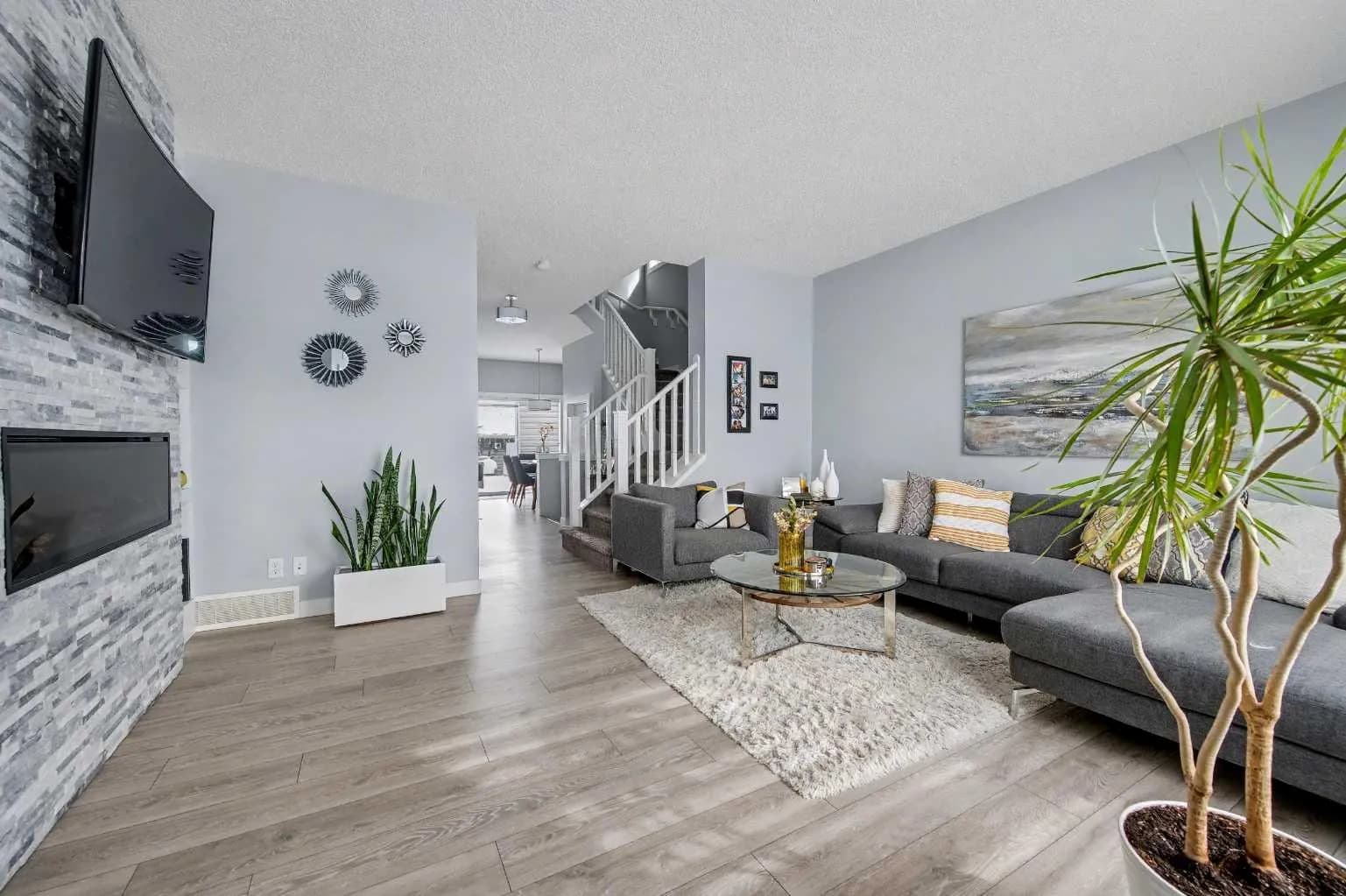 Semi Detached (Half Duplex)