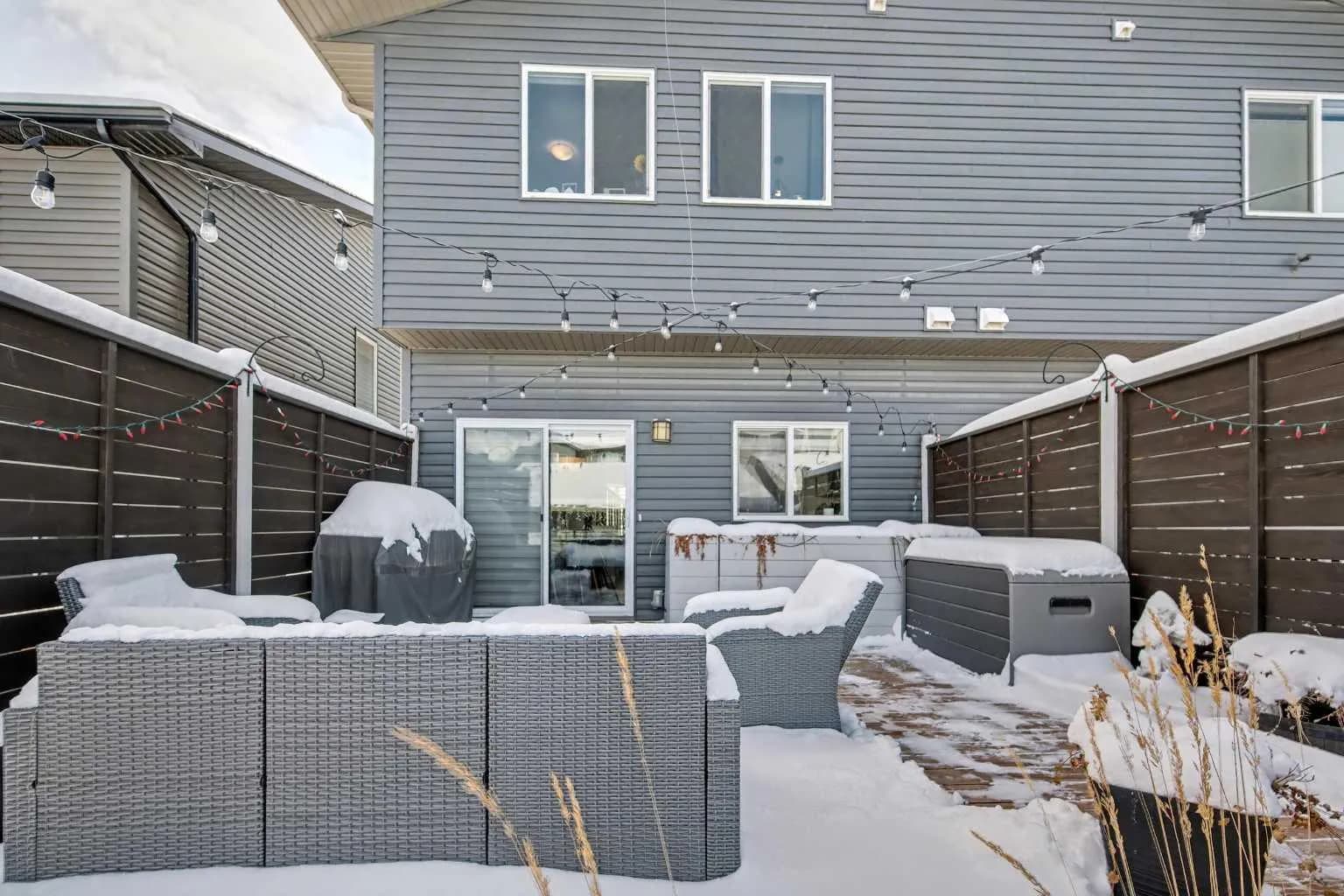 Semi Detached (Half Duplex)