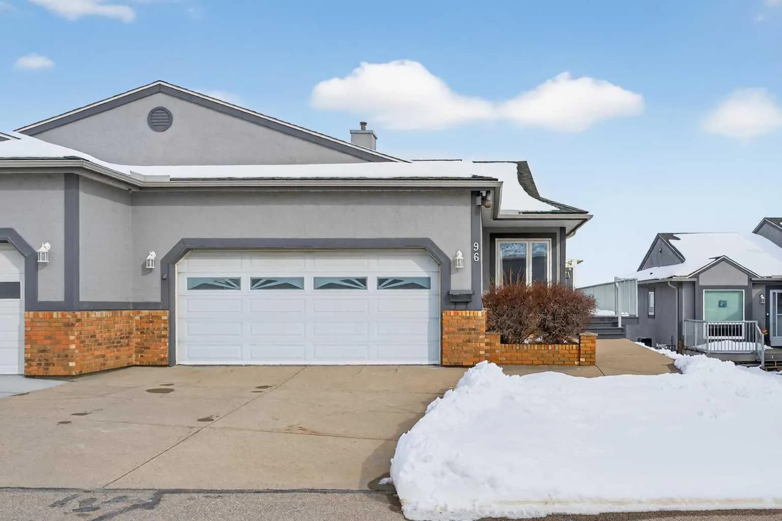 Semi Detached (Half Duplex)