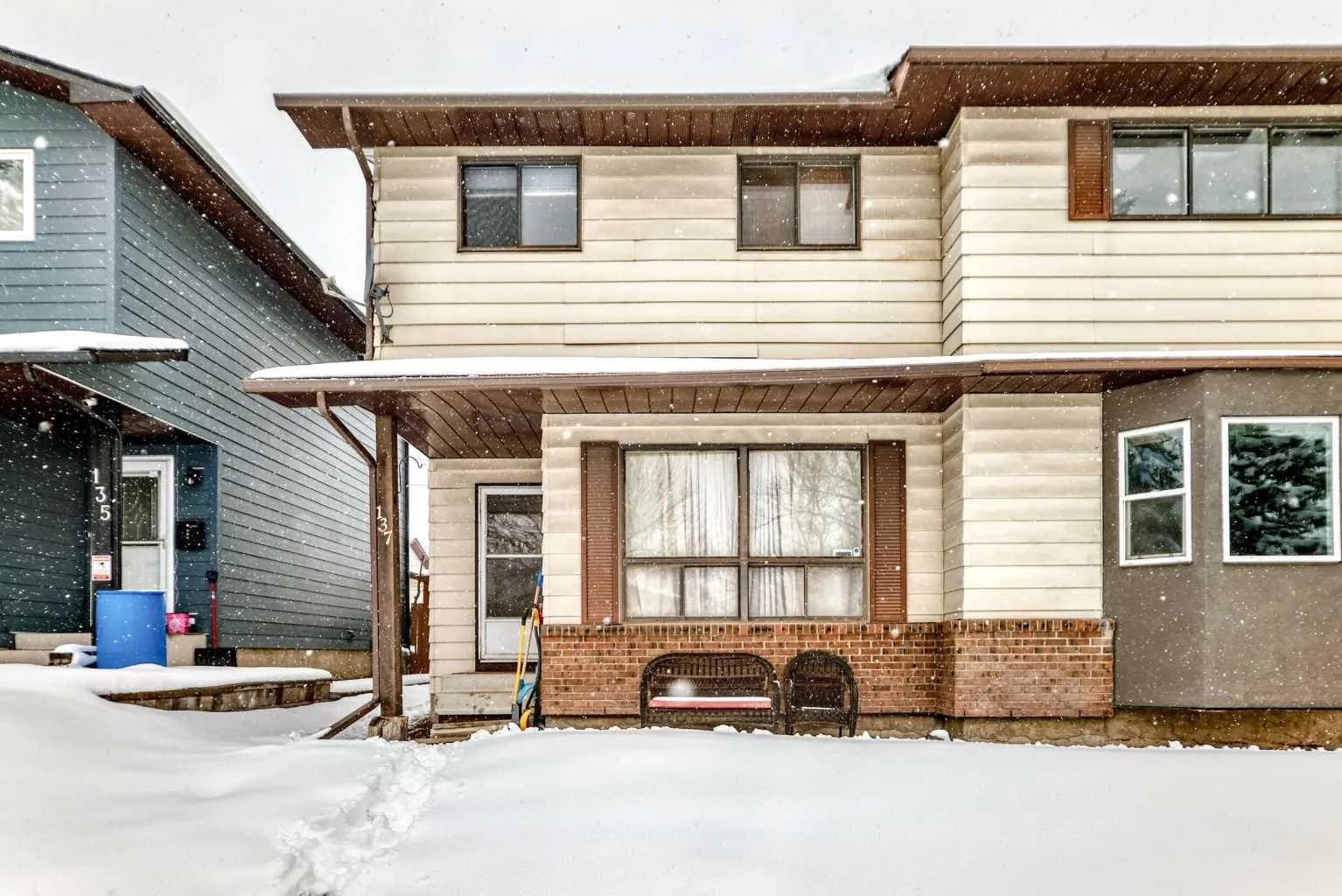 Semi Detached (Half Duplex)