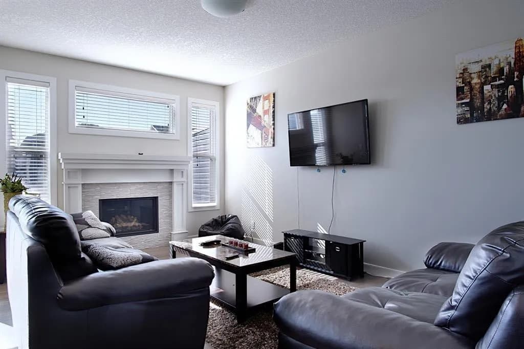 Semi Detached (Half Duplex)