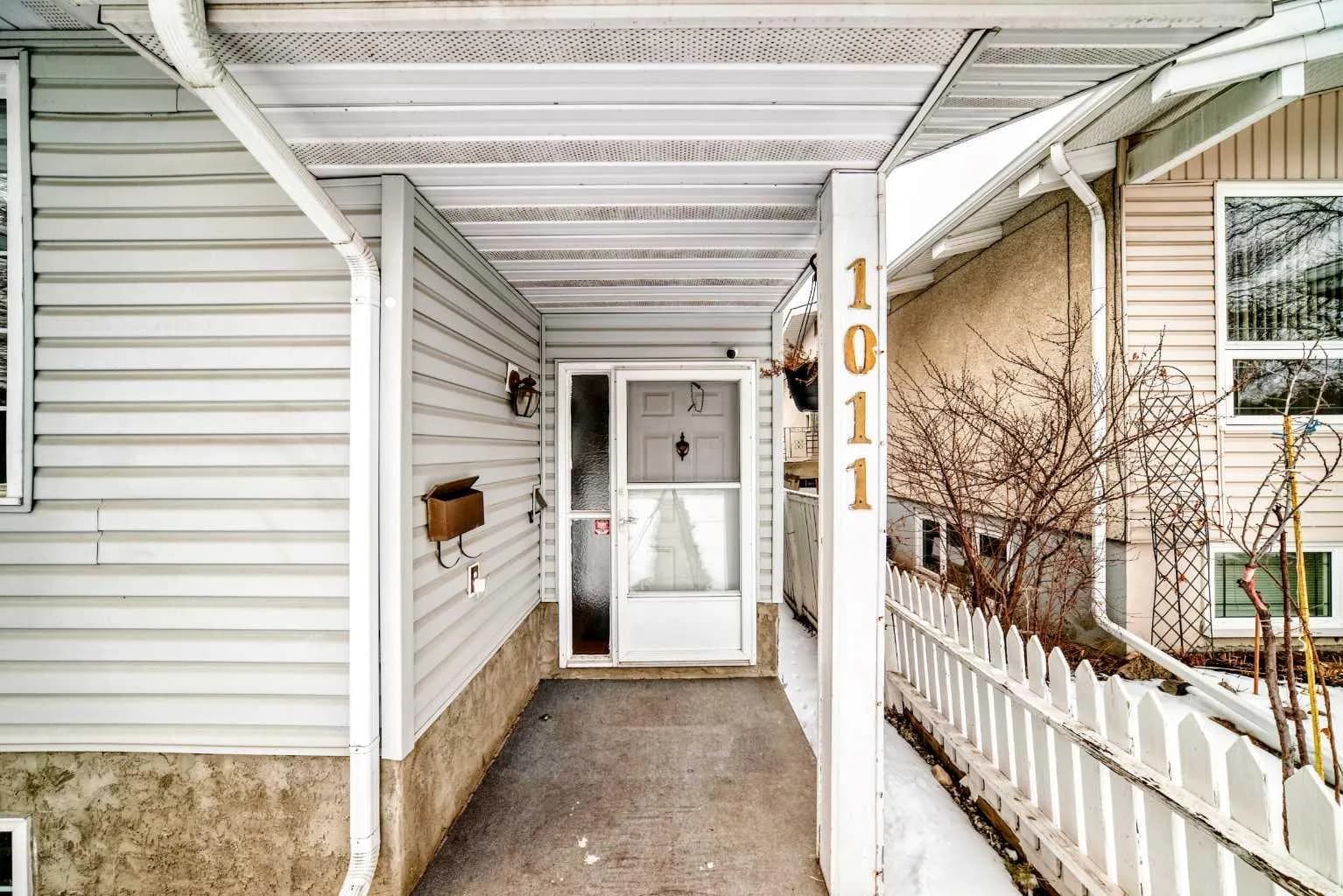 Semi Detached (Half Duplex)