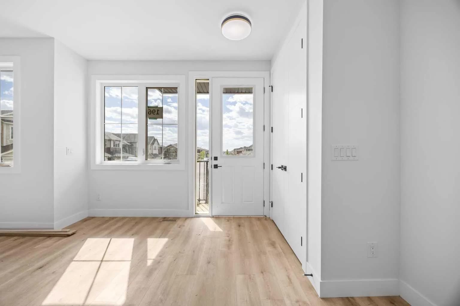Semi Detached (Half Duplex)
