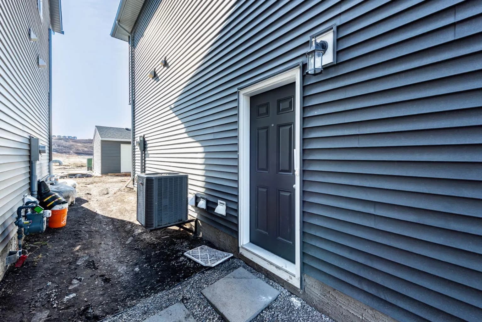 Semi Detached (Half Duplex)