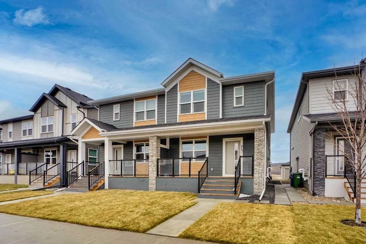 Semi Detached (Half Duplex)