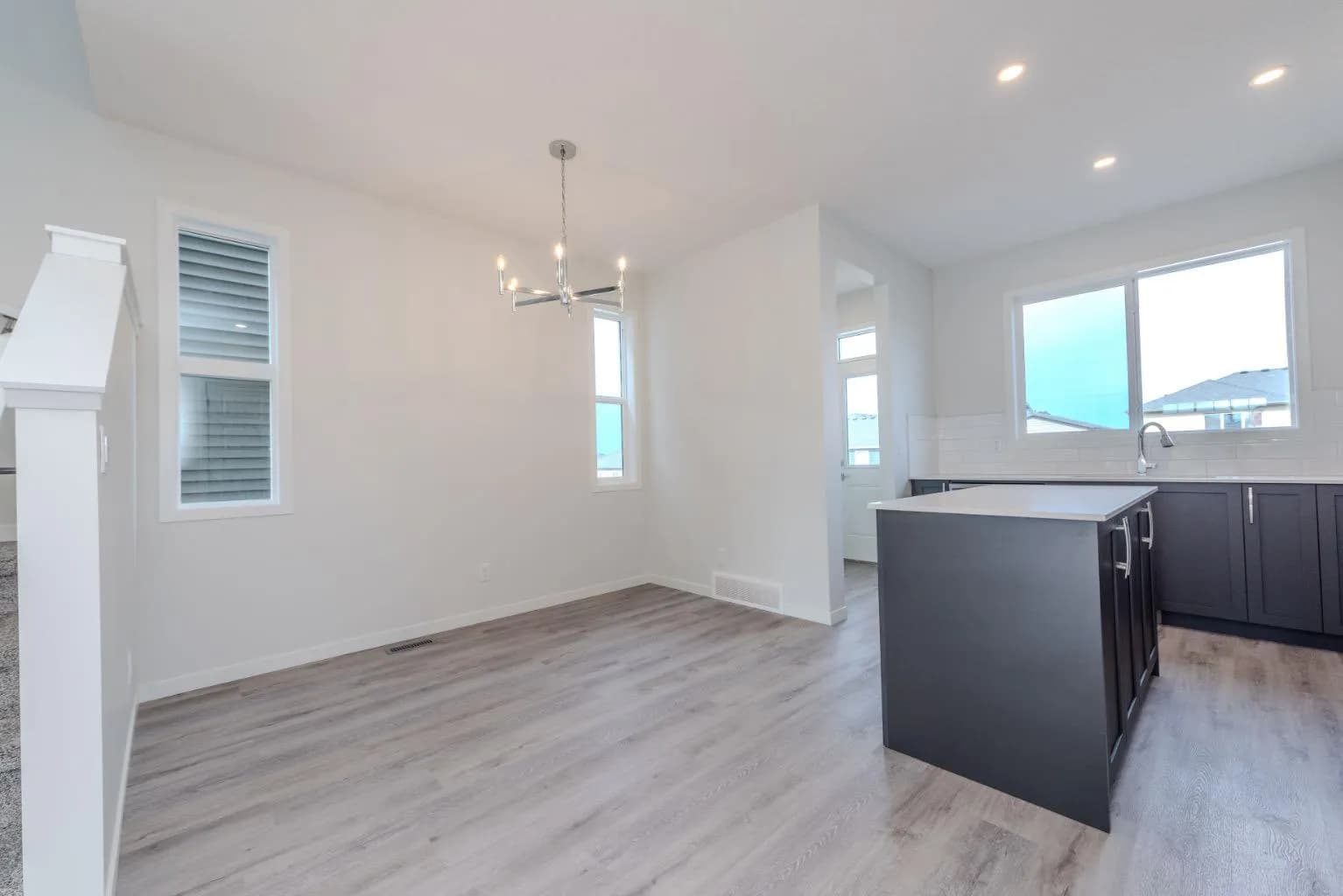Semi Detached (Half Duplex)