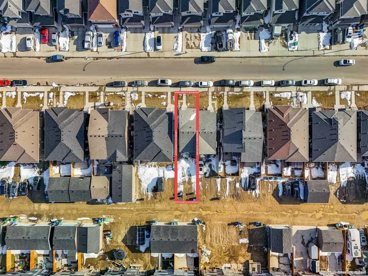 Semi Detached (Half Duplex)