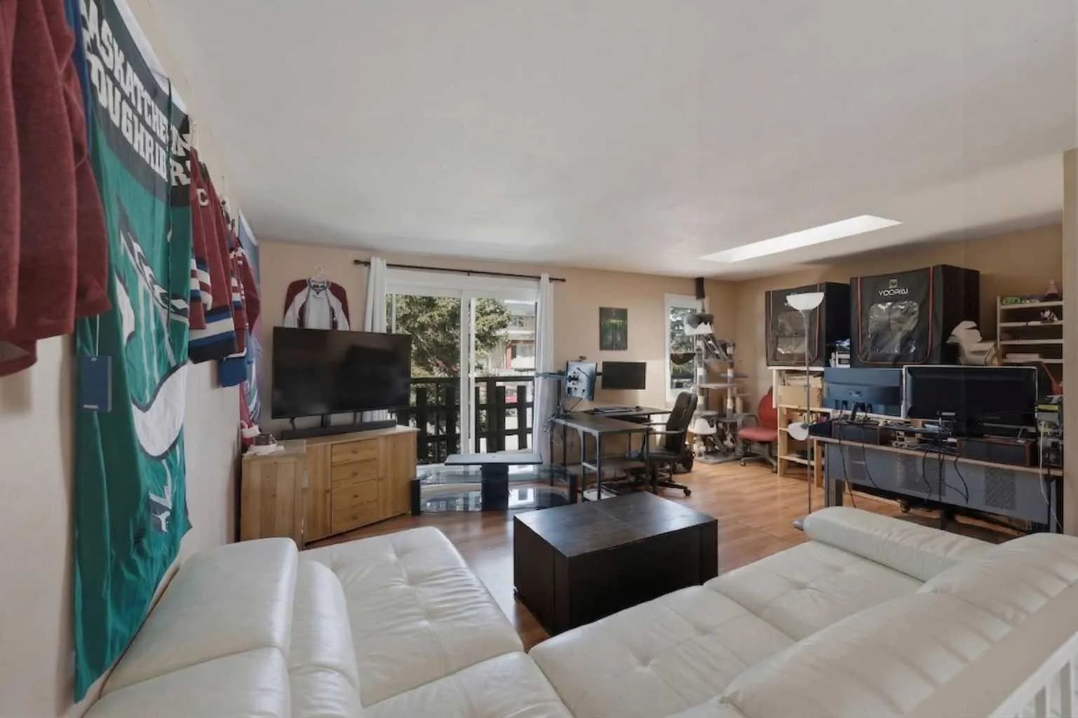 Semi Detached (Half Duplex)