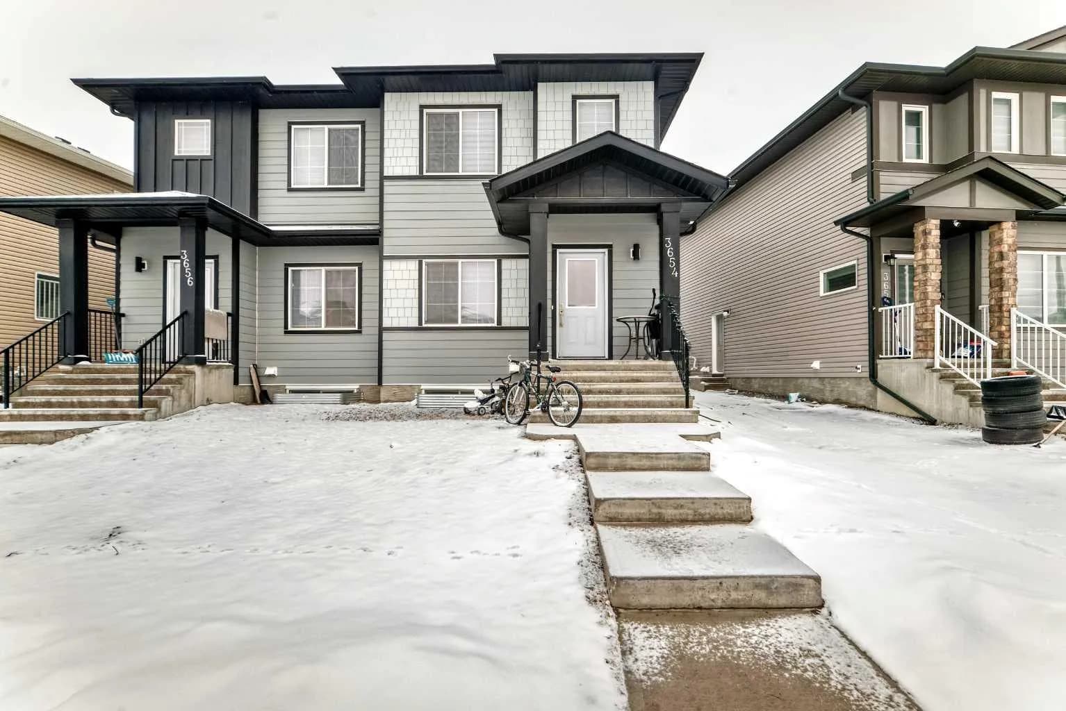 Semi Detached (Half Duplex)
