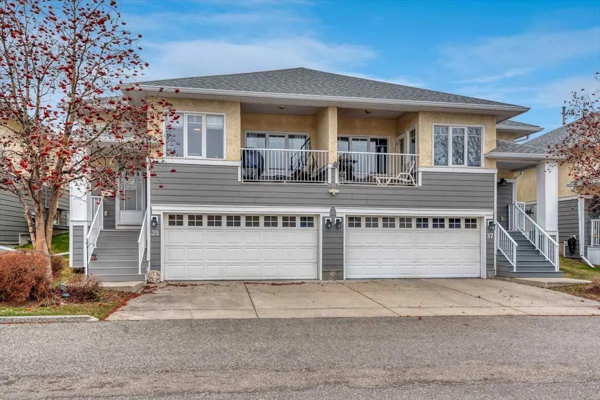 Semi Detached (Half Duplex)
