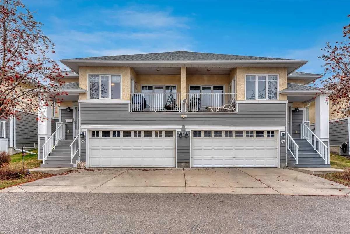 Semi Detached (Half Duplex)