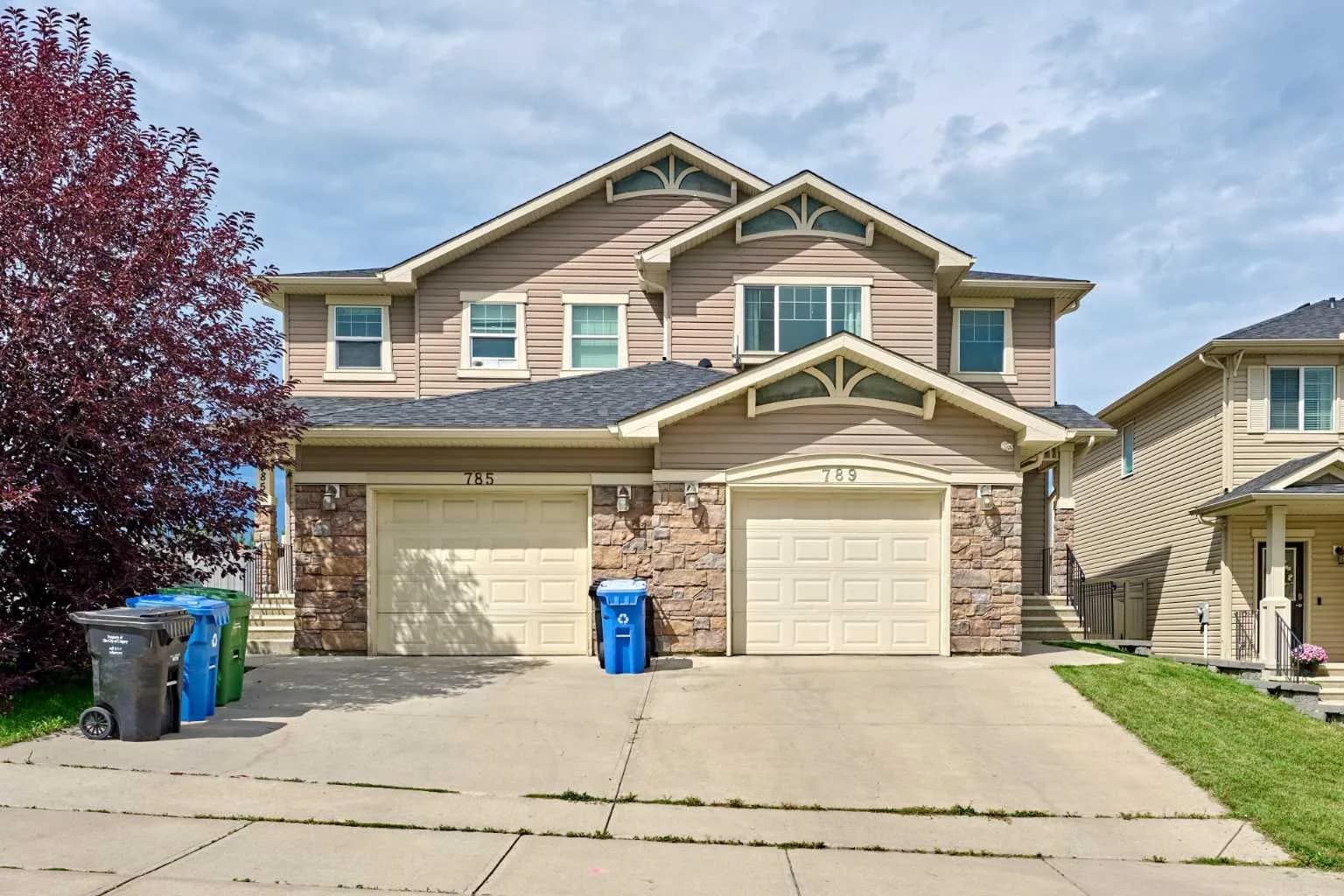 Semi Detached (Half Duplex)