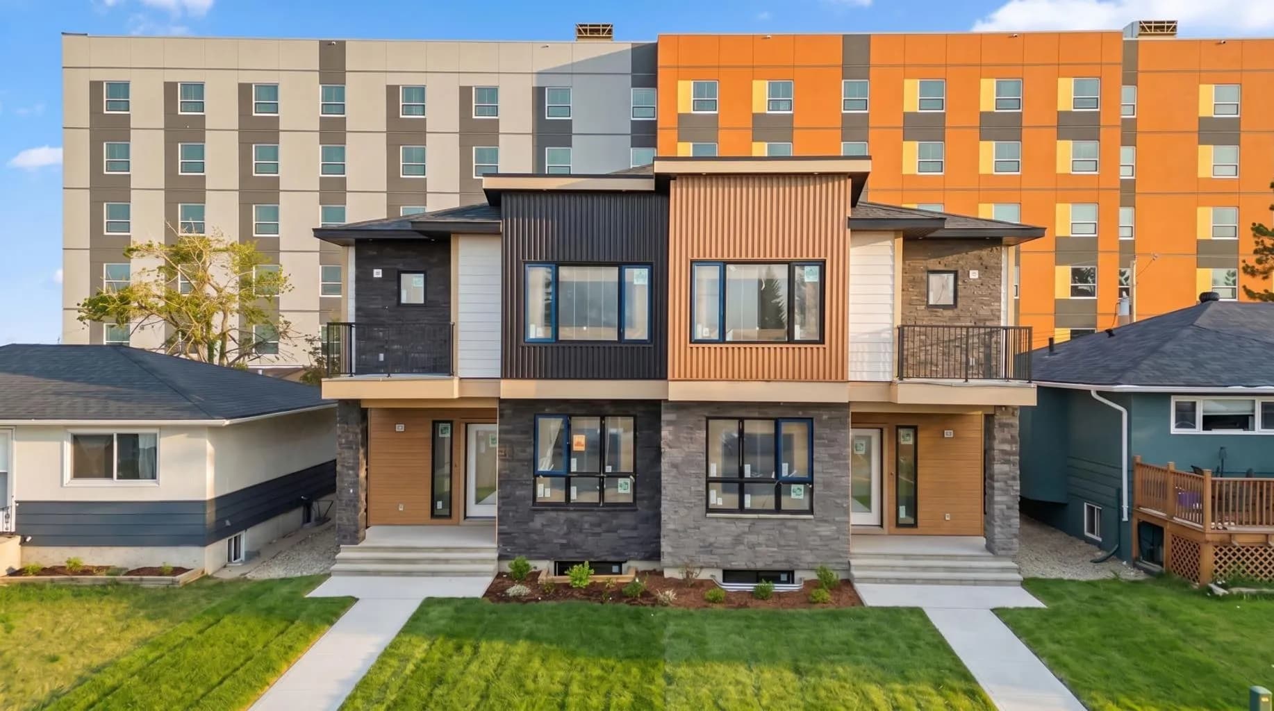 Semi Detached (Half Duplex)