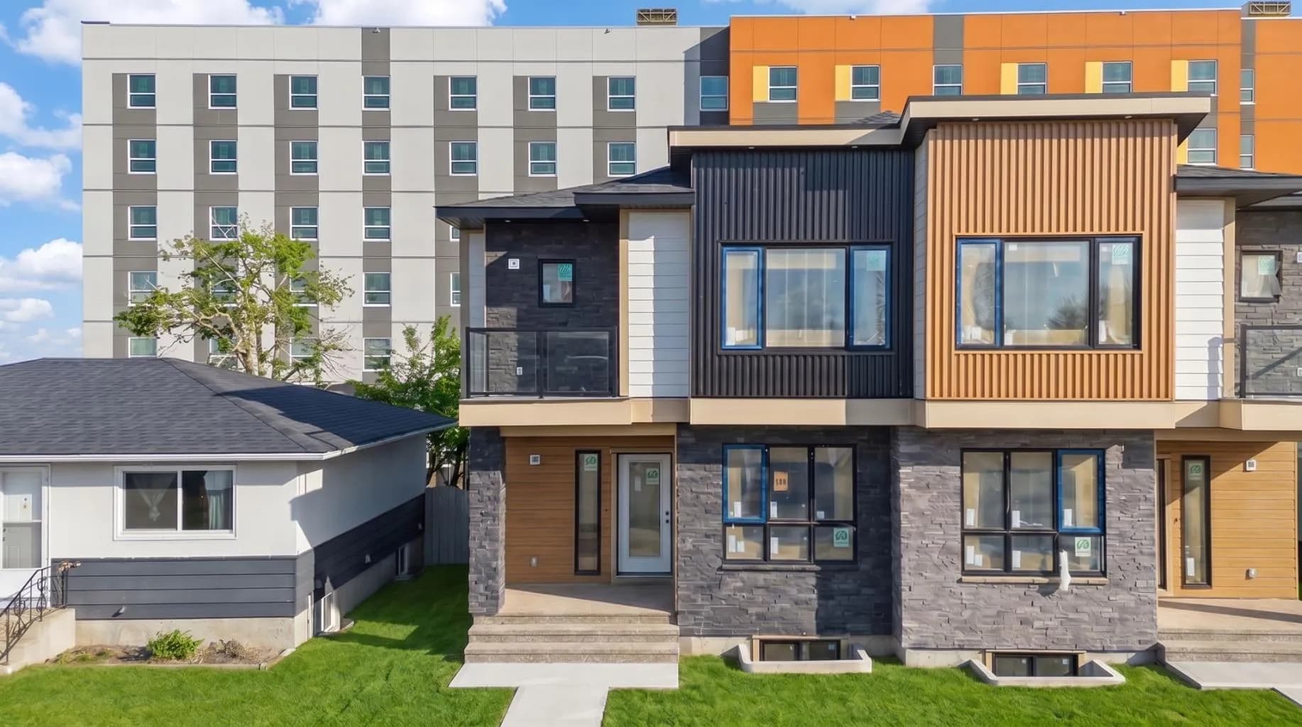 Semi Detached (Half Duplex)