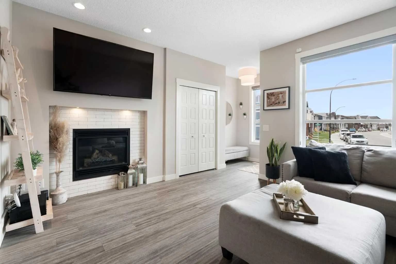 Semi Detached (Half Duplex)
