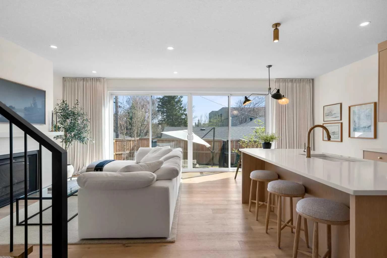 Semi Detached (Half Duplex)