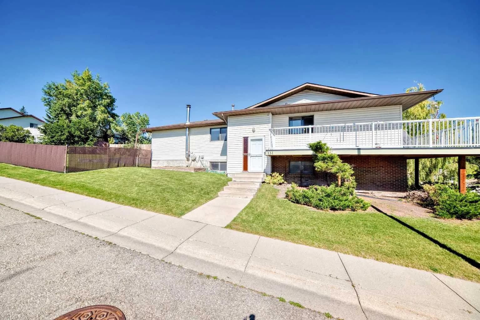 Semi Detached (Half Duplex)