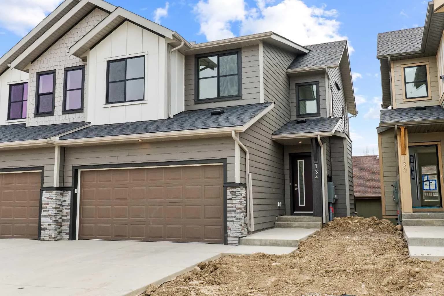 Semi Detached (Half Duplex)