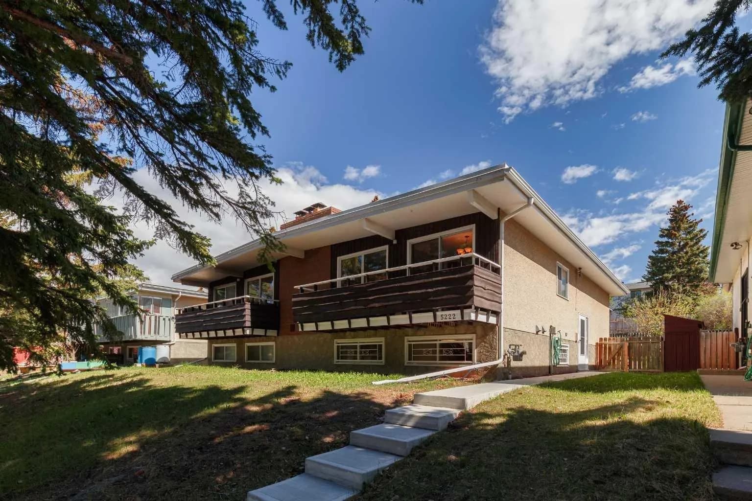 Semi Detached (Half Duplex)