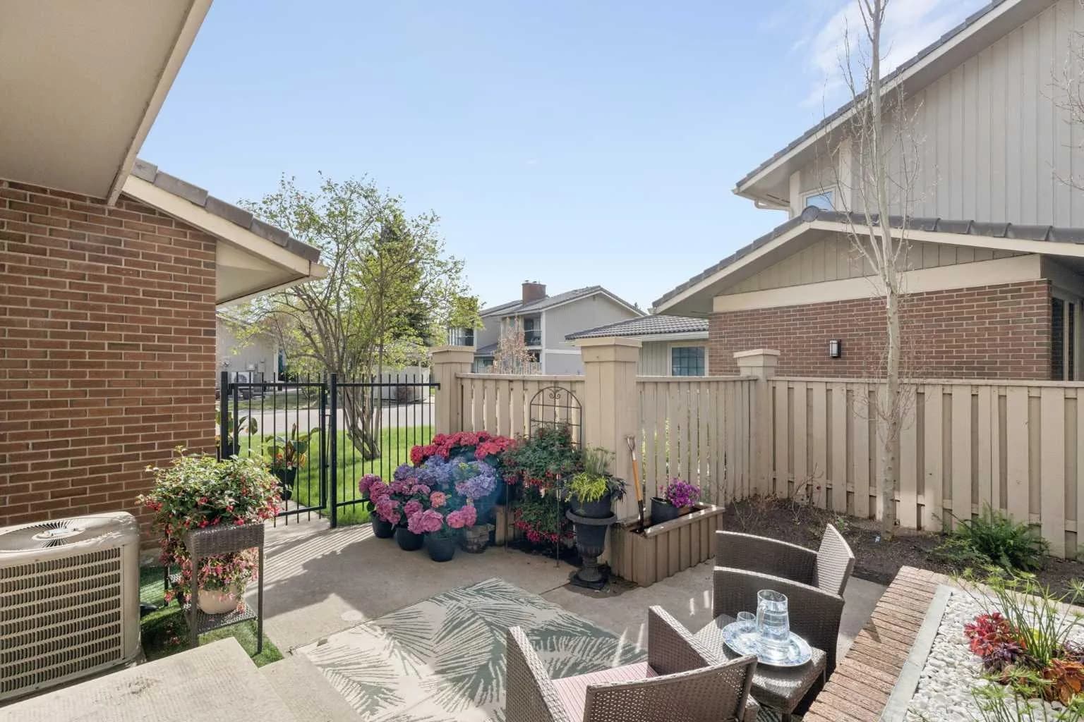 Semi Detached (Half Duplex)