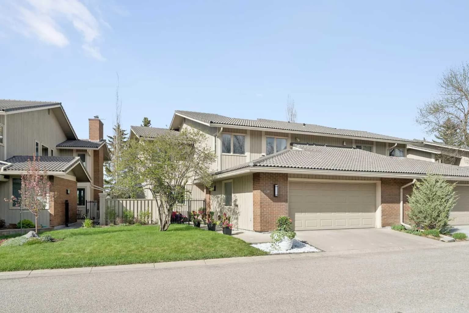 Semi Detached (Half Duplex)