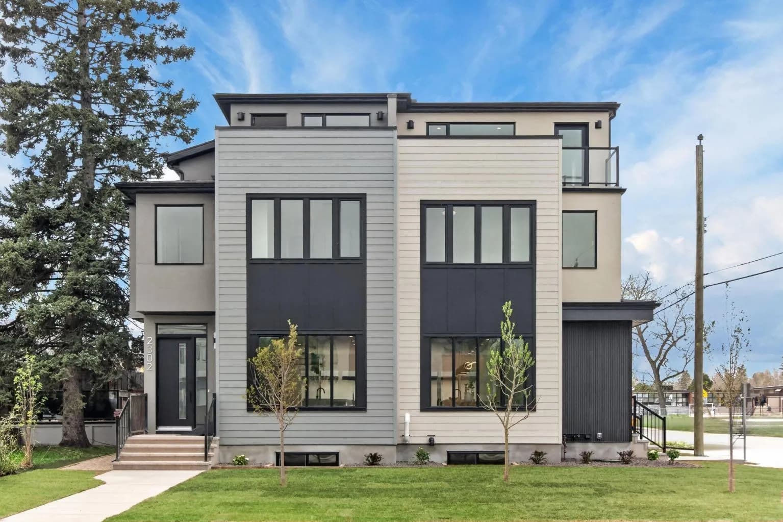 Semi Detached (Half Duplex)
