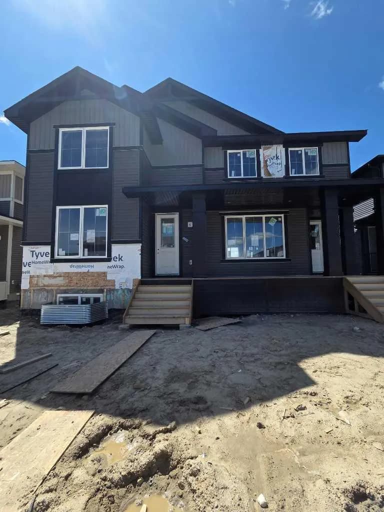 Semi Detached (Half Duplex)