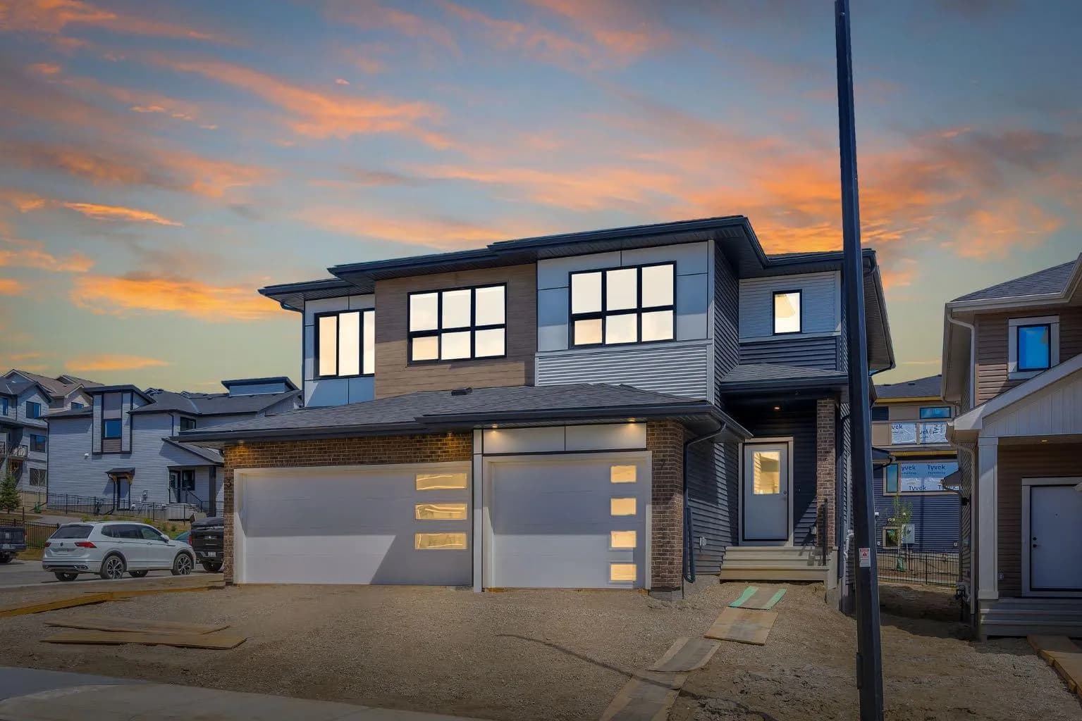 Semi Detached (Half Duplex)