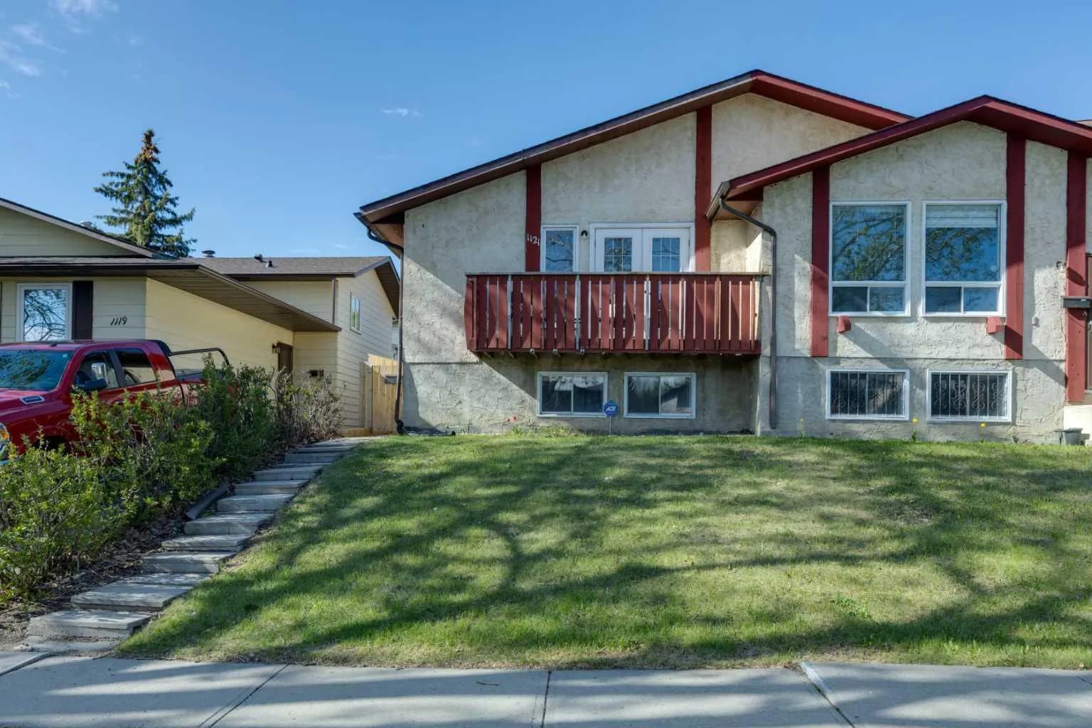 Semi Detached (Half Duplex)
