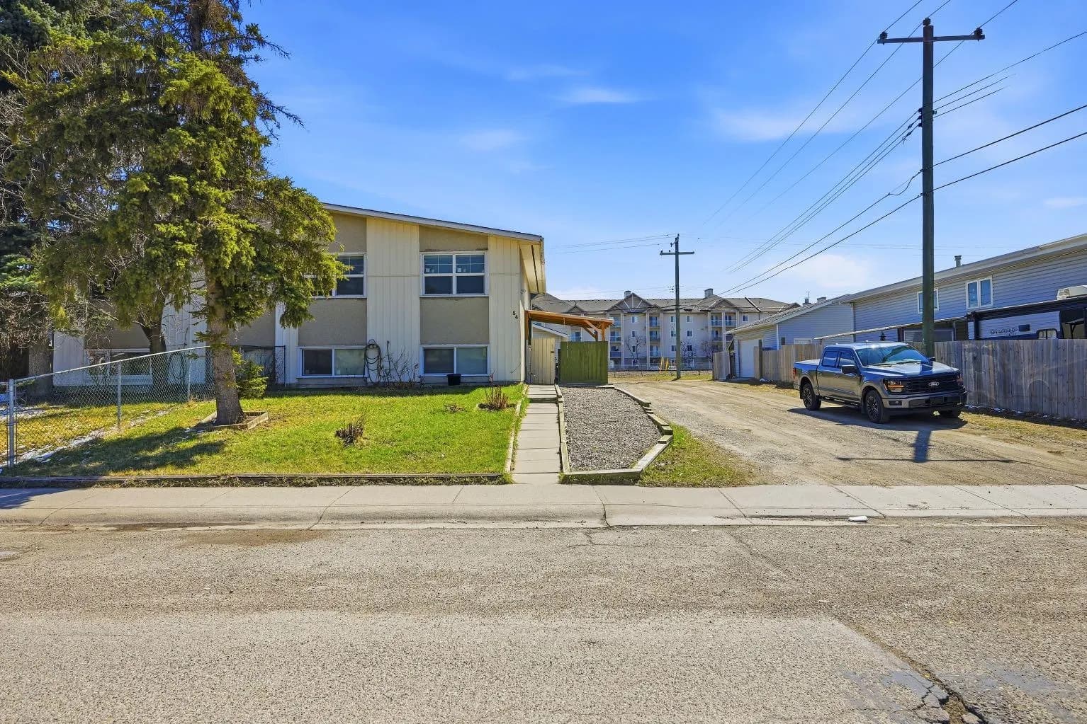 Semi Detached (Half Duplex)