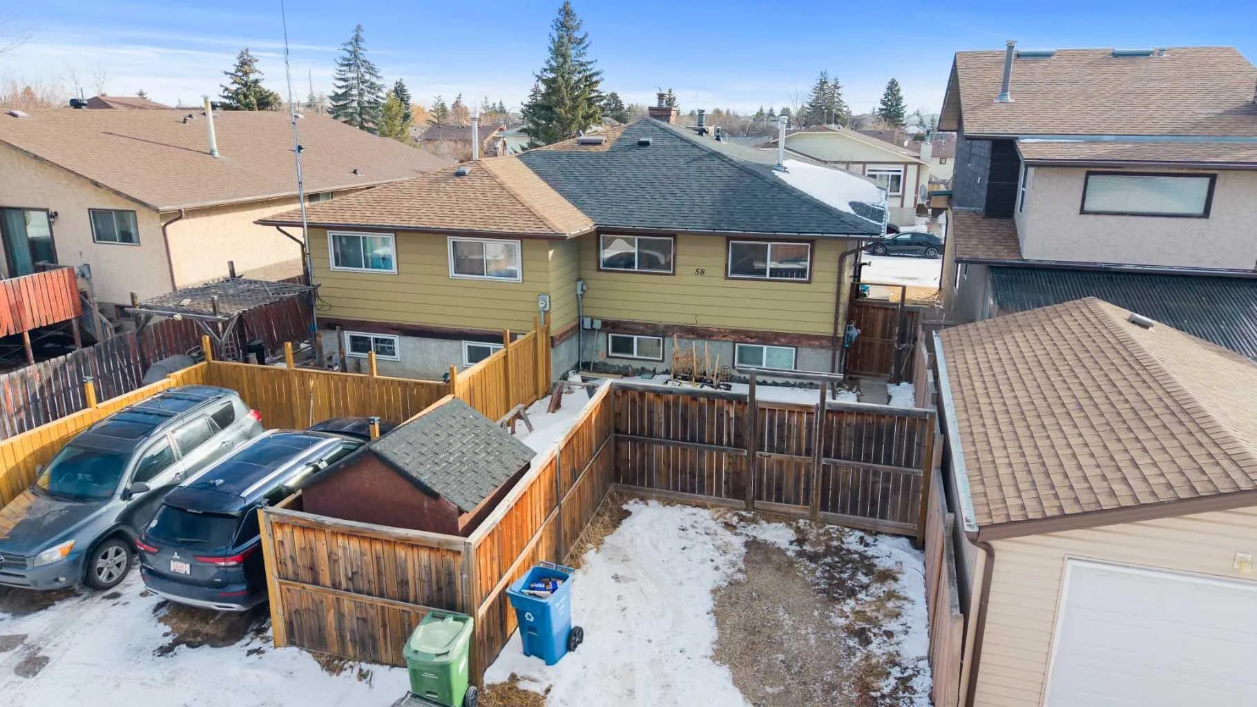 Semi Detached (Half Duplex)