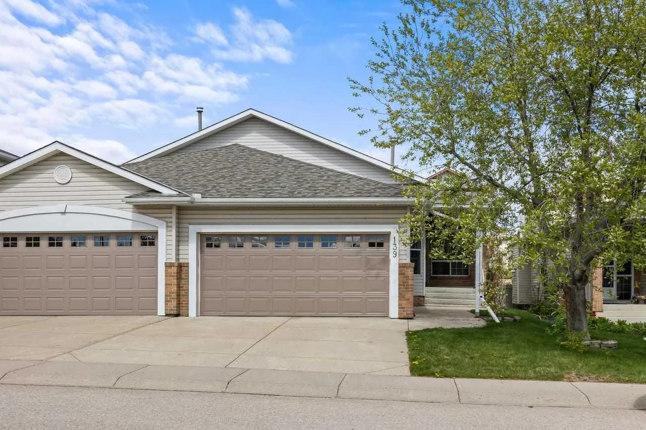 Semi Detached (Half Duplex)