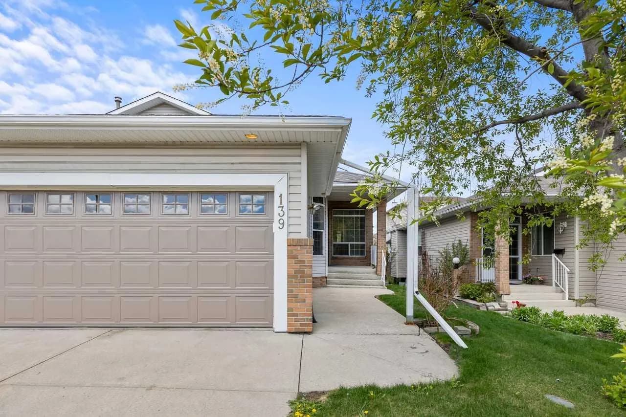Semi Detached (Half Duplex)