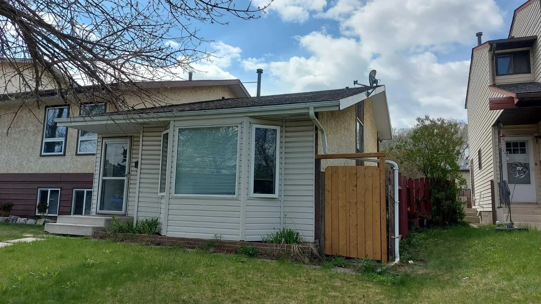 Semi Detached (Half Duplex)